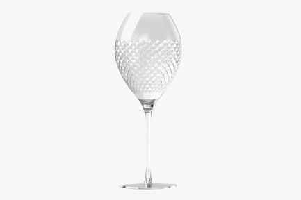 Preview: Elegant Wine Glass with Diamond Etching