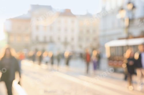 Preview: Blurred view of people walking on city street