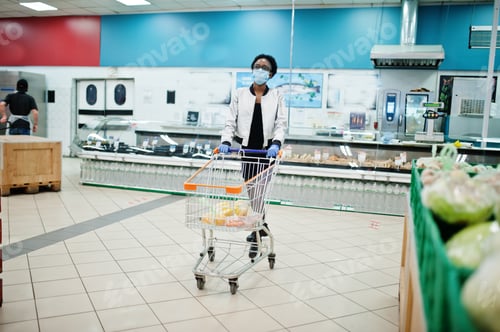 Preview: Shopping in supermarket during coronavirus pandemia outbreak