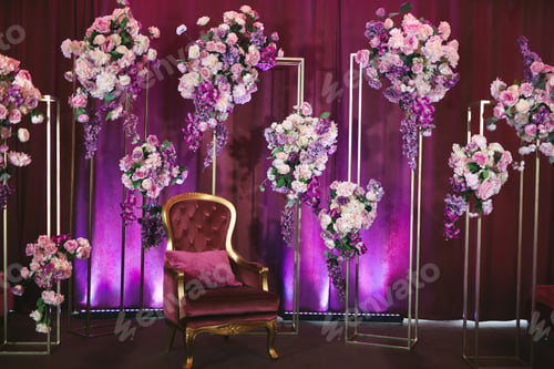 Preview: Wedding photo zone with flowers in the restaurant