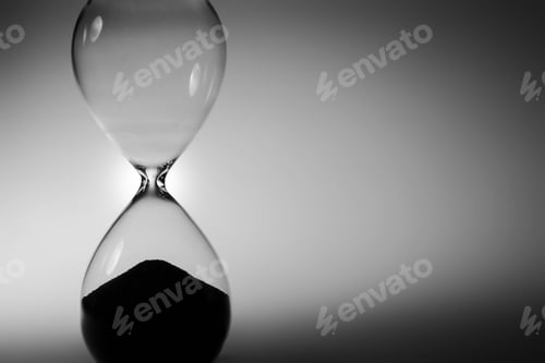 Preview: Black and white photo of hourglass close up