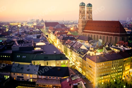 Preview: Church of our Dear Lady in Munich at dusk