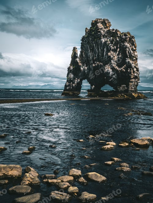 Preview: Beautiful shot of stone formations on the shore of Hvitserkur, Iceland
