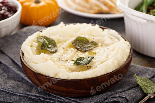 Preview: Mashed potatoes with brown butter and sage