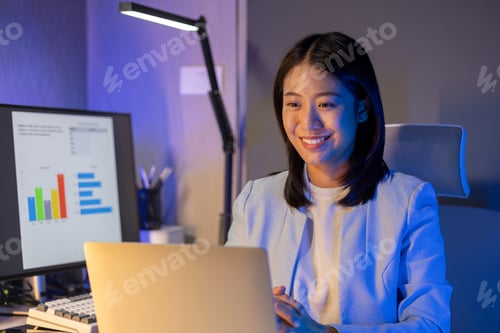 Preview: An employee is sitting in a personal office doing work assigned by a boss, An office work scene with