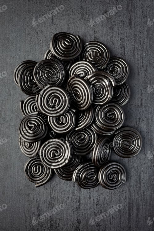 Preview: Spiral from liquorice candy
