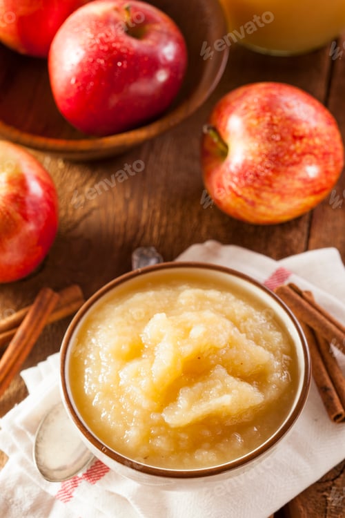 Preview: Healthy Organic Applesauce with Cinnamon