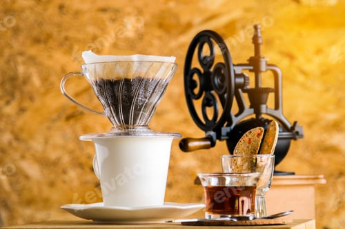 Preview: Vintage Grinder Manual Coffee Bean in local cooffeshop
