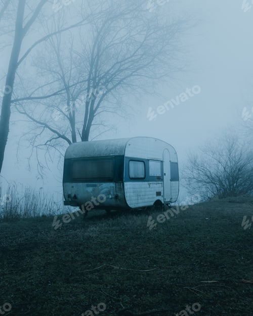 Preview: Recreational vehicle frozen in the fog