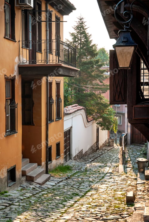 Preview: traditional houses in old town of plovdiv bulgaria