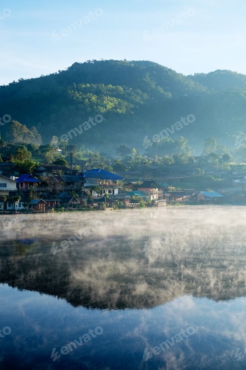 Preview: Ban Rak Thai (the Thai-loving village)