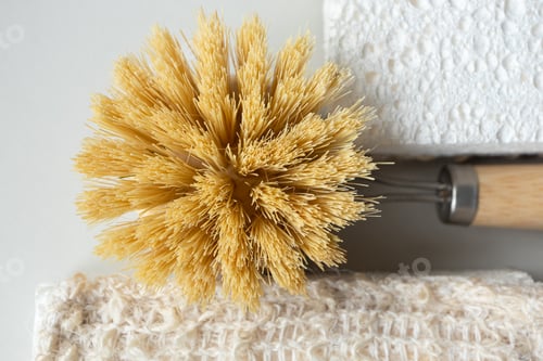 Preview: Wooden tableware brush with bamboo fibers and kitchen cellulose sponge close-up
