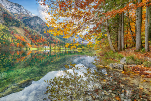Preview: Fabulous autumn scene of Vorderer Langbathsee lake.