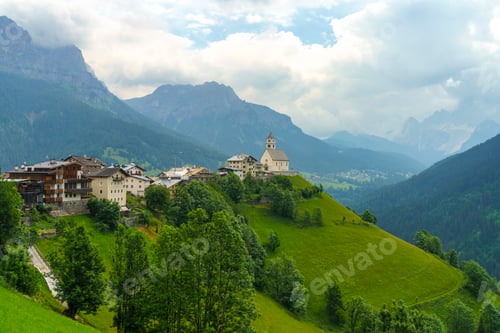 Preview: Mountain landscape along the road to Colle Santa Lucia, Dolomites