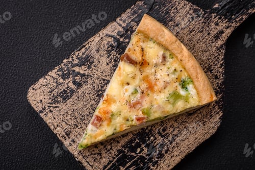 Preview: Delicious quiche with broccoli, cheese, chicken, spices and herbs