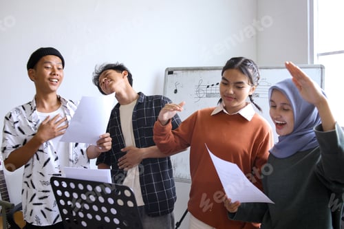 Preview: Choir Class