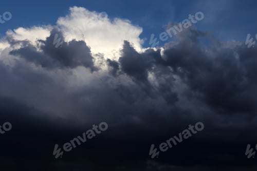 Preview: Dark storm clouds in the sky