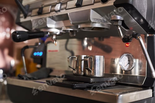 Preview: Cups in Coffee Machine