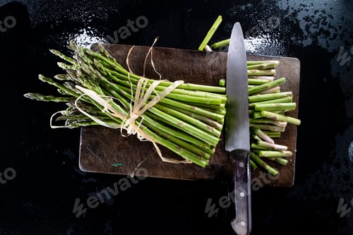Preview: Preparation of green wild asparagus