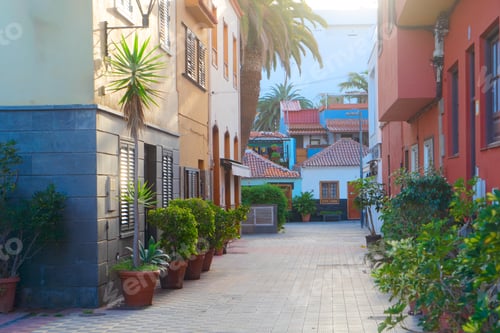 Preview: old street in Puerto de la Cruz, Spain