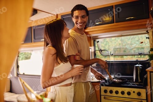 Preview: Culinary cozying in a camper