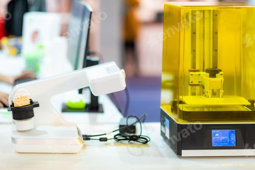 Preview: 3D printer at a Dental Clinic