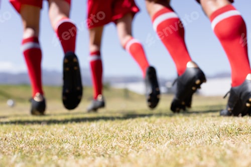 Preview: Men running during sport