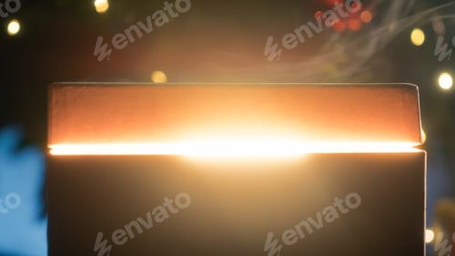 Preview: Light pulsing from inside a Christmas present