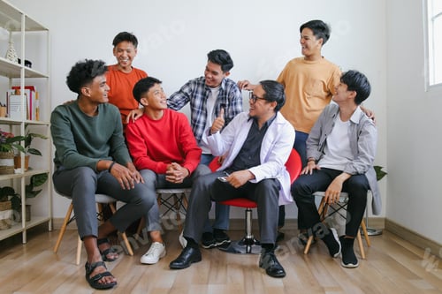 Preview: Portrait Of Cheerful Diverse Group Having Fun Together