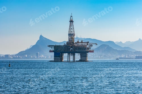 Preview: Oil industry exploration platform moored in Guanabara Bay in Rio de Janeiro, Brazil