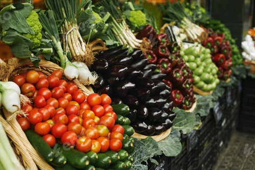 Preview: Vegetables in basket market focus tomatoes