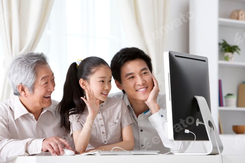 Preview: Chinese family video chatting