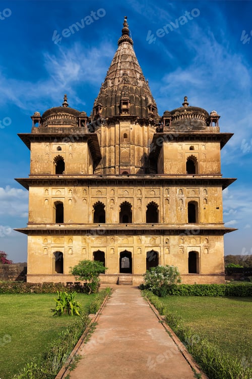 Preview: Royal cenotaphs of Orchha