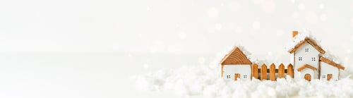 Preview: Charming Miniature Christmas Village Scene with Snowy Details