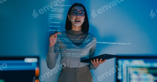 Vista previa: Asia female software developer mentor leader manager talk strategy plan to executive write prompt AI