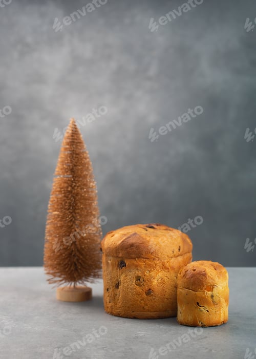 Preview: Panettone is the traditional Italian Milan sweet bread for Christmas, vertical