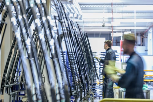 Preview: Workers cleaning parts in automotive parts spray paint factory