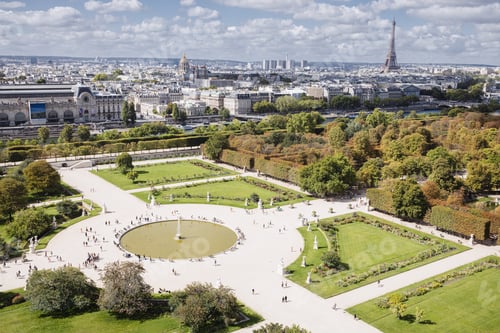 Preview: Jardin des Tuileries - summer in Paris, France