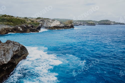 Preview: Ocean view with rocks