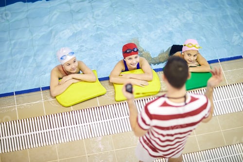Preview: Children attending swimming lesson