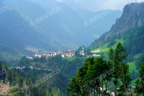 Preview: Mountain landscape along the road to Colle Santa Lucia, Dolomites