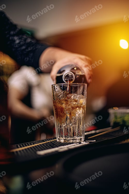 Preview: Barman at work