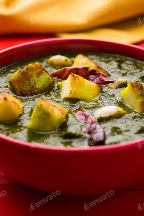 Preview: Indian style Palak Paneer Or Spinack Cottage Cheese Curry