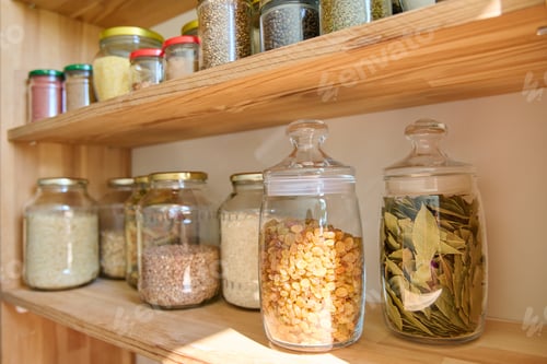 Preview: Storage of food in the kitchen in pantry