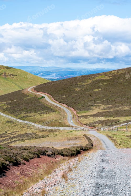 Preview: View of Edinburgh from Pentland Hills National park - city and nature