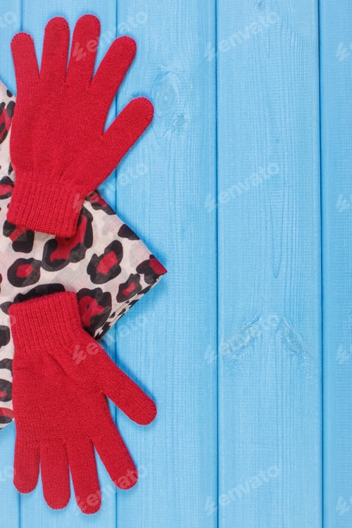 Preview: Womanly woolen gloves and shawl on boards, clothing for autumn or winter