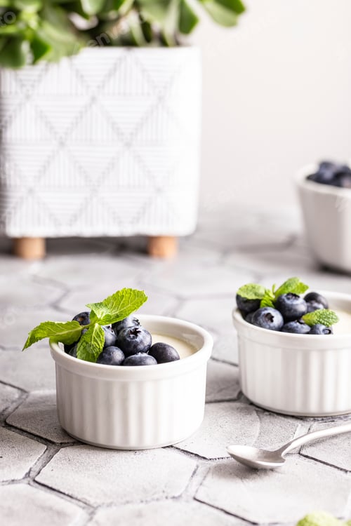 Preview: Sweet dessert vanilla panna cotta with berries