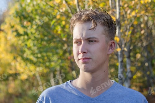 Preview: Grade 11 school photo
