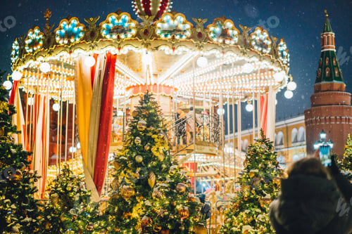 Preview: Christmas decor and Christmas lights, Festive spirit