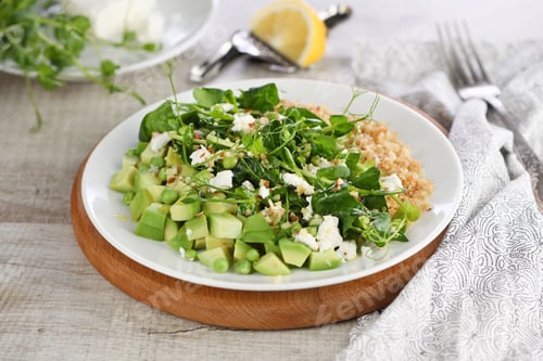 Preview: Gluten-free green vegetarian salad